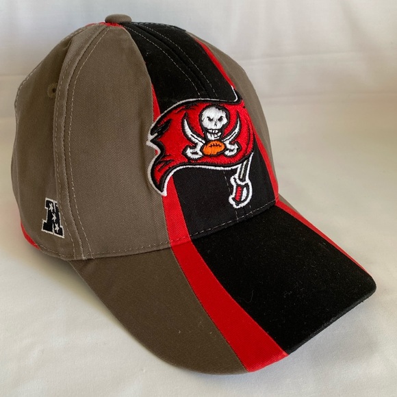NEW Tampa Bay NFL Buccaneers Hat Cap Strap Back One Size Football Kids Youth Boy - Picture 1 of 4